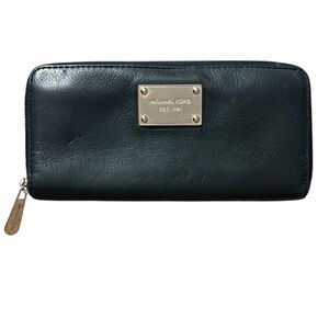 Michael Kors Black Leather Zip Wallet